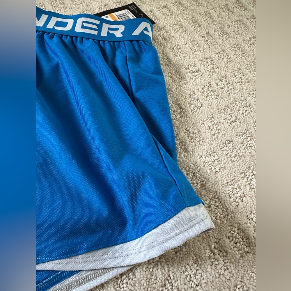 NEW Women’s Under Armour Shorts Size S - Picture 2 of 3